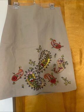 Skirt. Spare room